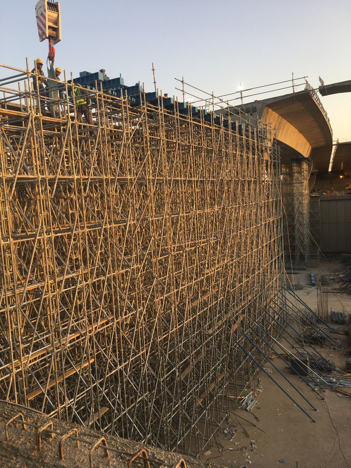 Scaffolding & Formwork - سقالات